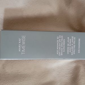 NWOT MaryKay TimeWise Day Cream with  SPF 30